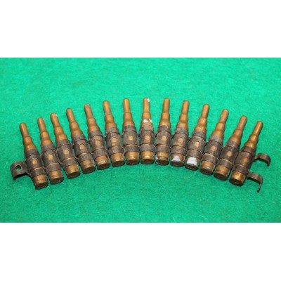 Náboje .308 Winchester slepé v rozpadavém pásu