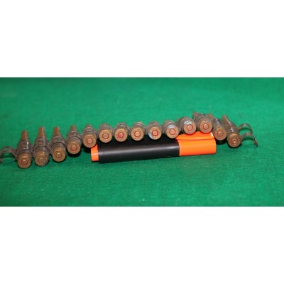 Náboje .308 Winchester slepé v rozpadavém pásu