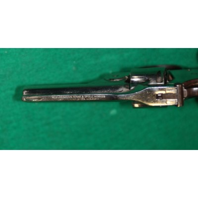 Revolver Iver Johnson v.č. 16753, kat B, má platnou tormentaci, velmi pěkný