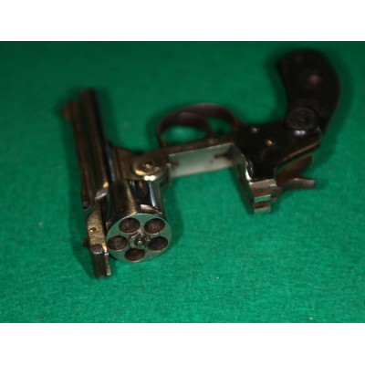 Revolver Iver Johnson v.č. 16753, kat B, má platnou tormentaci, velmi pěkný