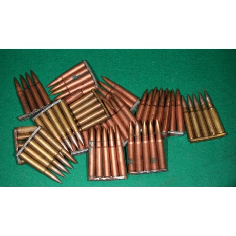 Náboje 8x57IS Wehrmacht, v páscích, sbírkové