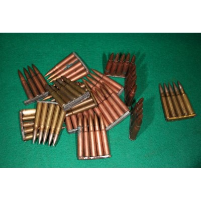 Náboje 8x57IS Wehrmacht, v páscích, sbírkové