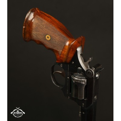 Revolver Grand v.č. 956603198 komise, sportovní úprava