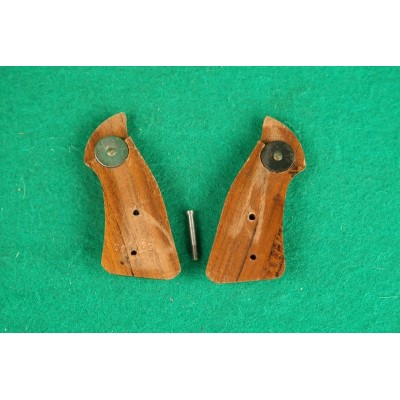 Pažbičky originální Smith Wesson M.60