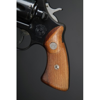 Revolver Grand, 4 palce, v.č. 756610780. ráže .38 Spec