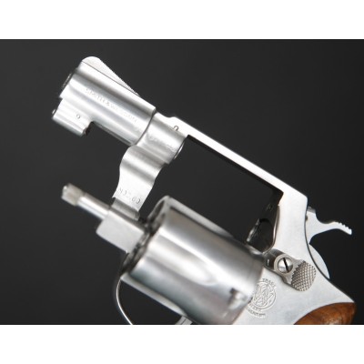 Revolver Smith Wesson M.60, ráže .38 Spec, komise