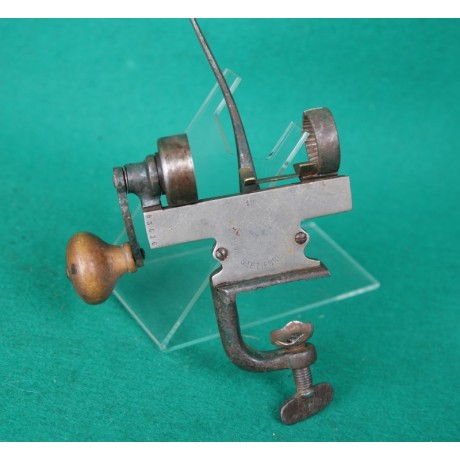 Zakružovačka na brokové náboje kal. 12, značková.