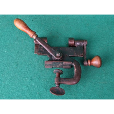 Zakružovačka brokových nábojů ráže 12