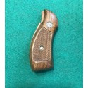 Pažbičky Smith and Wesson K